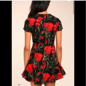 Lulu’s black floral print dress Size small